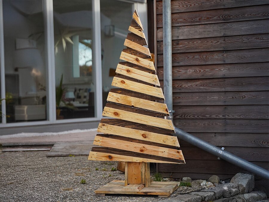 Weihnachtsbaum aus Holz selber bauen - Weihnachtsbaum aus Holz selber bauen | Primo24