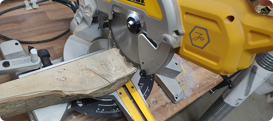 Holz zusägen