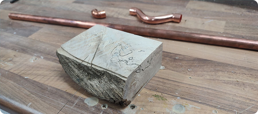 Holzstück für Kopfhörerhalter