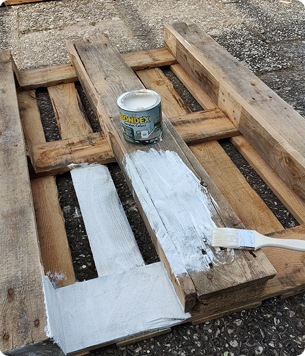 Kräuterbeet streichen