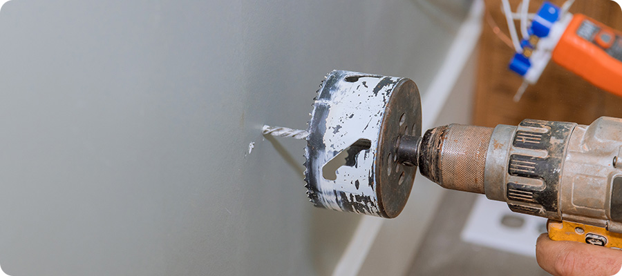 loch in rigipsplatten schneiden