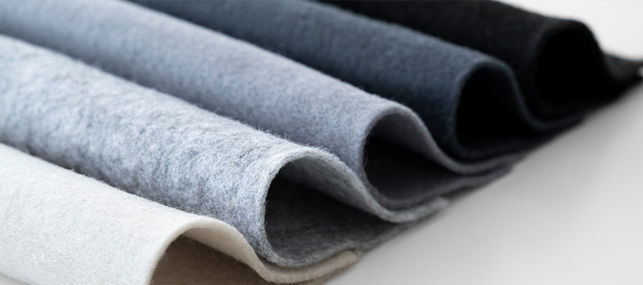 Filz an Akustikpaneele befestigen