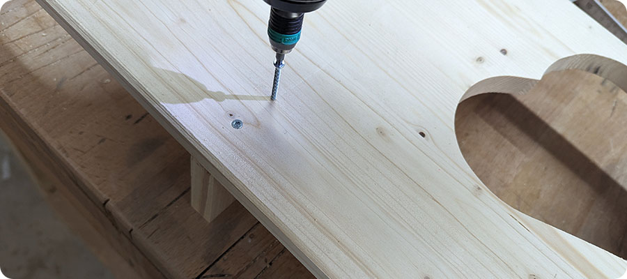 Teelichthalter anbringen